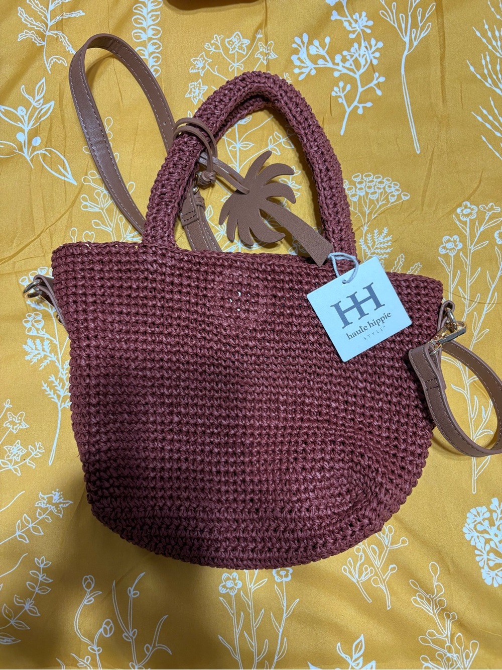 New Woven Crossbody Bag in Burgundy - Stylish Everyday Carry - Picture 5 of 5